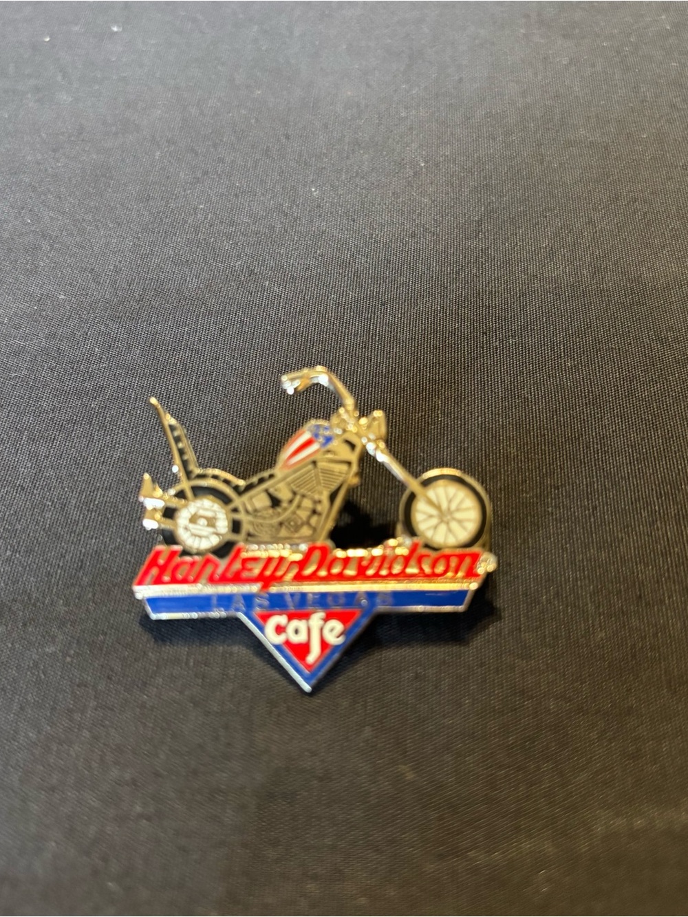 VTG Harley-Davidson Cafe Las Vegas Chopper Pin Captain America-style Motorcycle - Picture 9 of 9